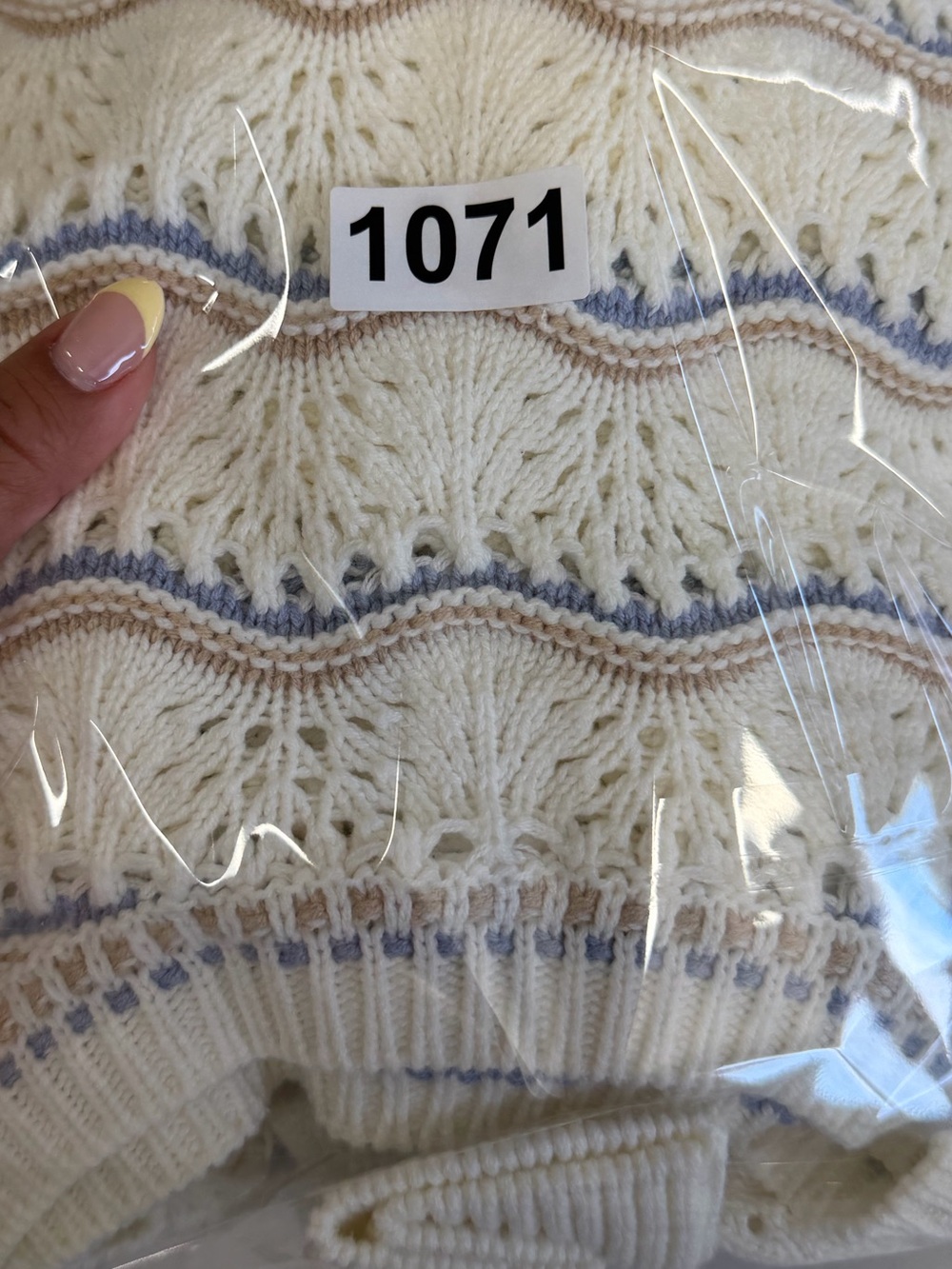 Marled Cream Eyelet Knit Sweater with Blue and Tan Stripes Size Large - Picture 4 of 7